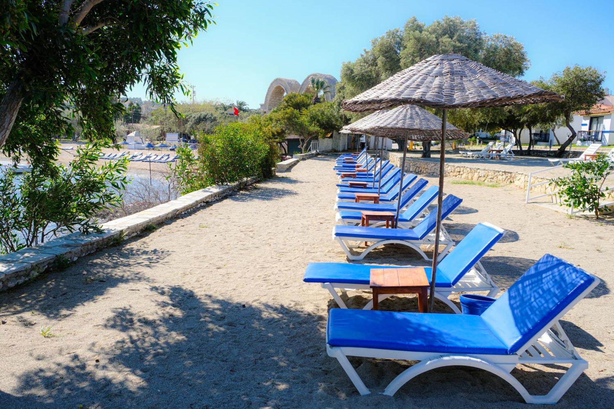 Maya Bistro Hotel & Beach Sigacik Exterior photo