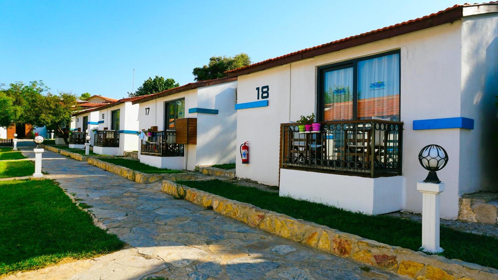Maya Bistro Hotel & Beach Sigacik Exterior photo